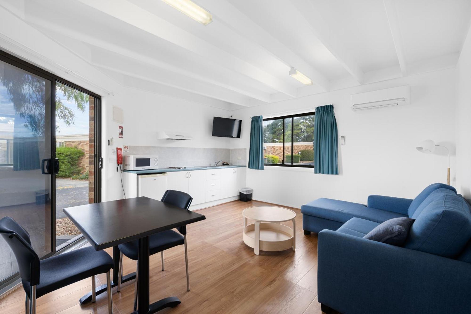 ซันดาวน์ วิลลา Motel Symonston ภายนอก รูปภาพ