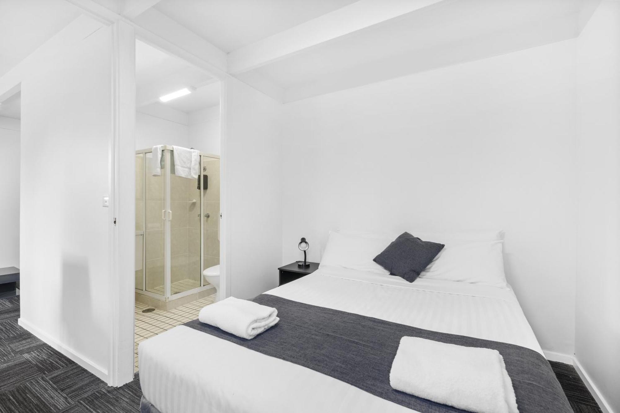 ซันดาวน์ วิลลา Motel Symonston ภายนอก รูปภาพ