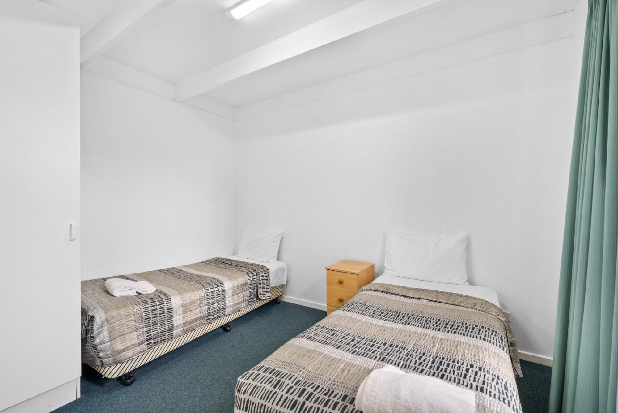 ซันดาวน์ วิลลา Motel Symonston ภายนอก รูปภาพ