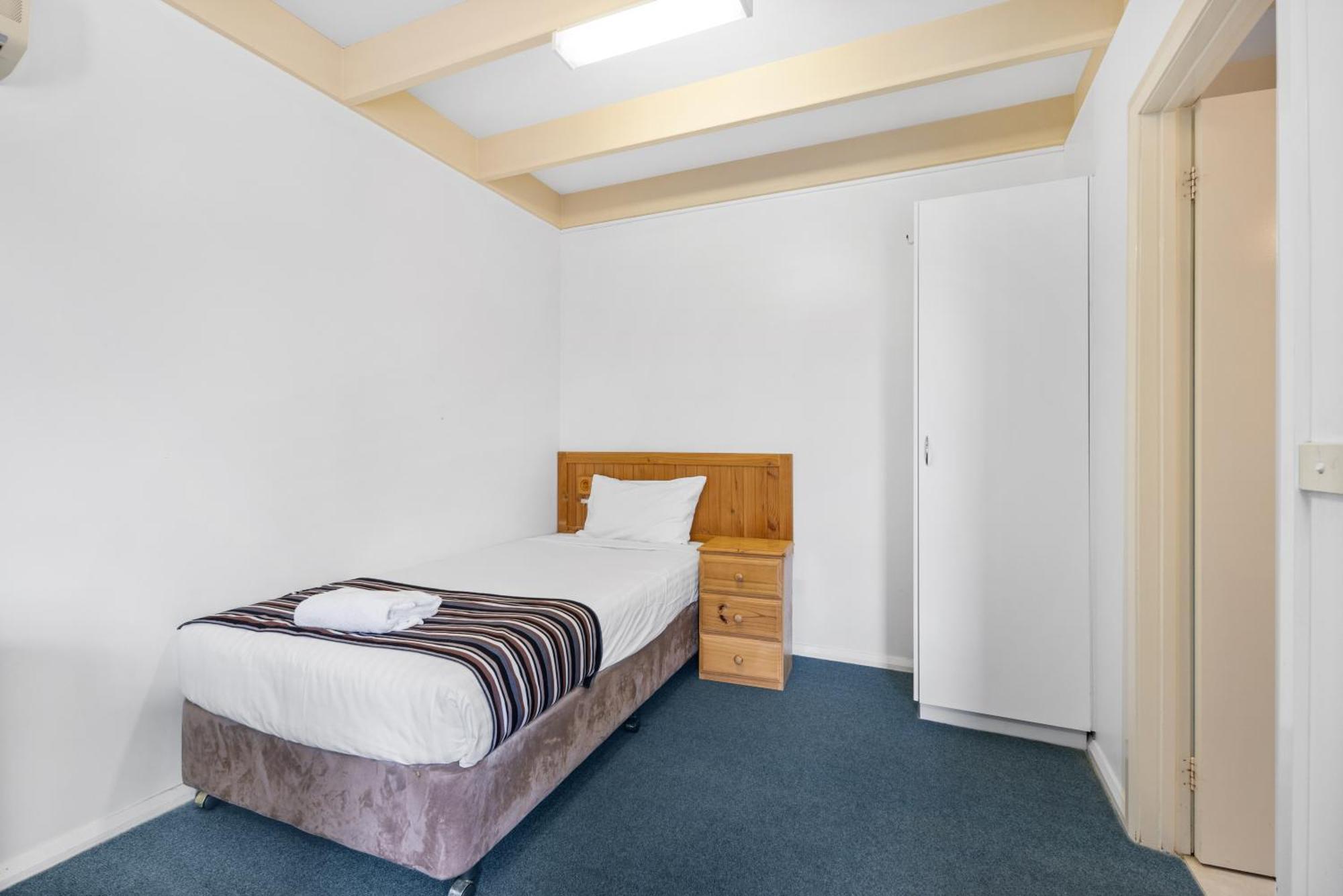 ซันดาวน์ วิลลา Motel Symonston ภายนอก รูปภาพ
