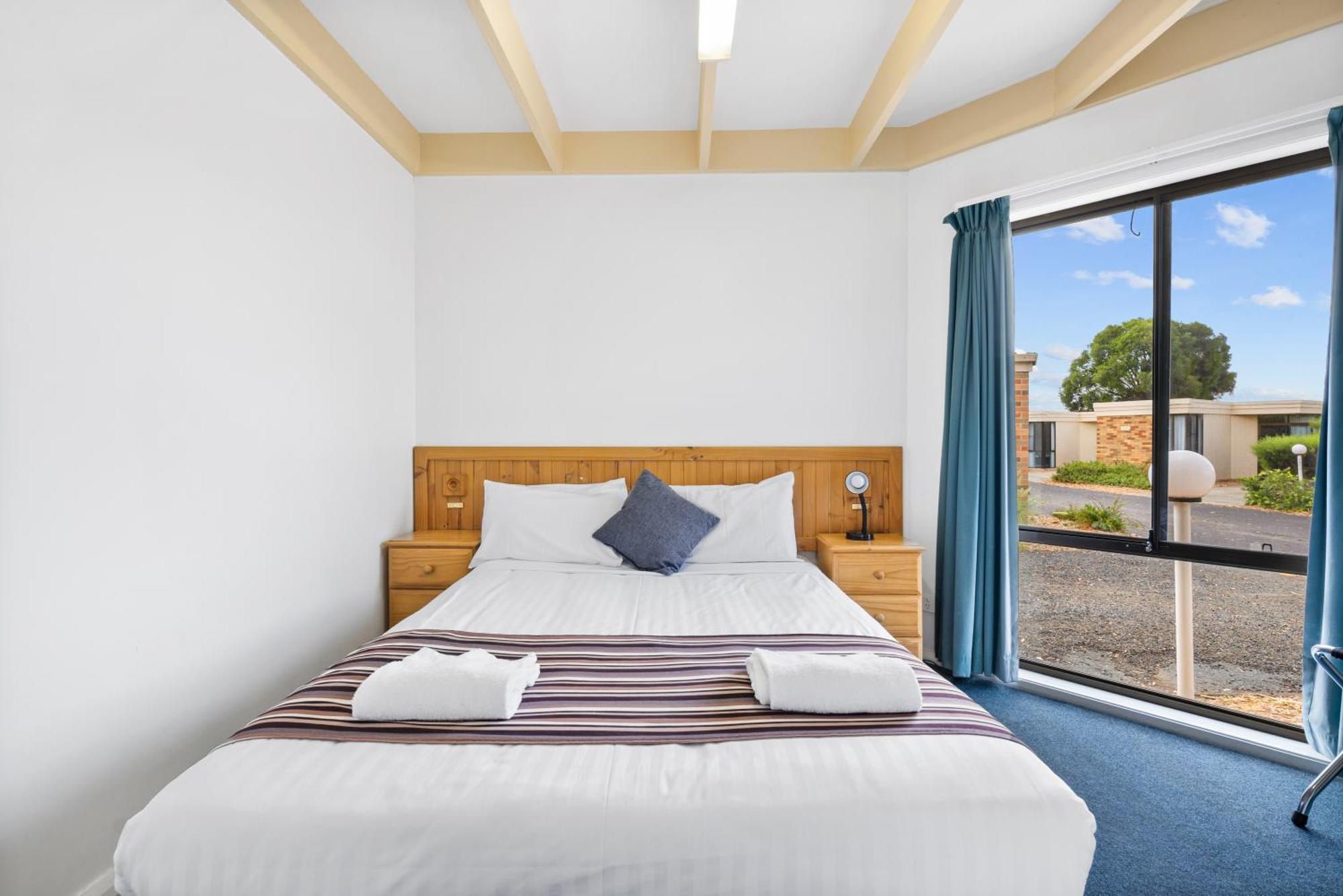ซันดาวน์ วิลลา Motel Symonston ภายนอก รูปภาพ