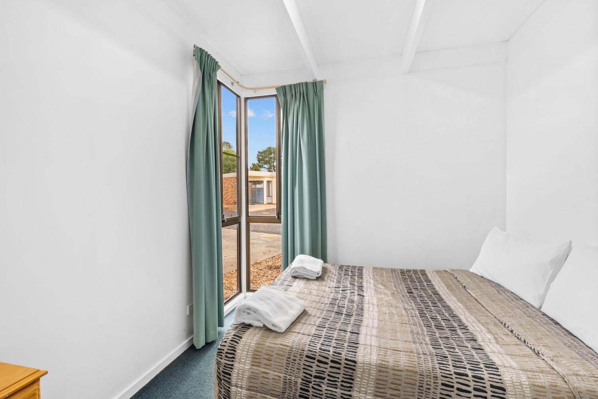 ซันดาวน์ วิลลา Motel Symonston ภายนอก รูปภาพ