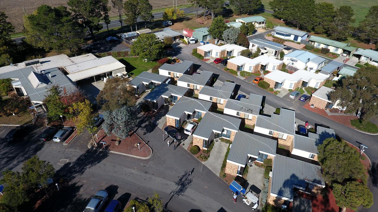 ซันดาวน์ วิลลา Motel Symonston ภายนอก รูปภาพ