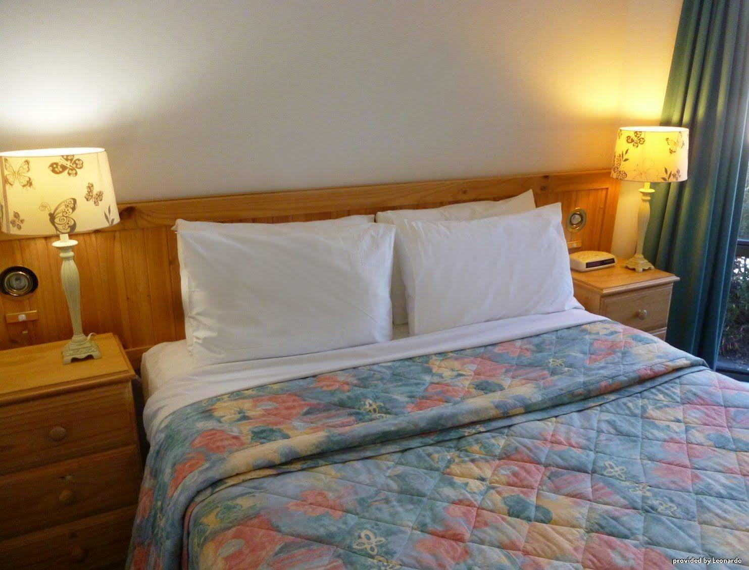 ซันดาวน์ วิลลา Motel Symonston ภายนอก รูปภาพ